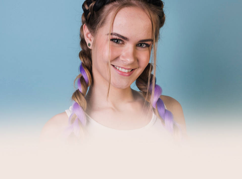 Плетение кос в Москве — цена в салоне, записаться онлайн